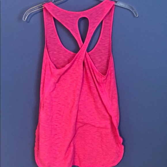 Pink Lilly Pulitzer active tank top - Picture 3 of 4